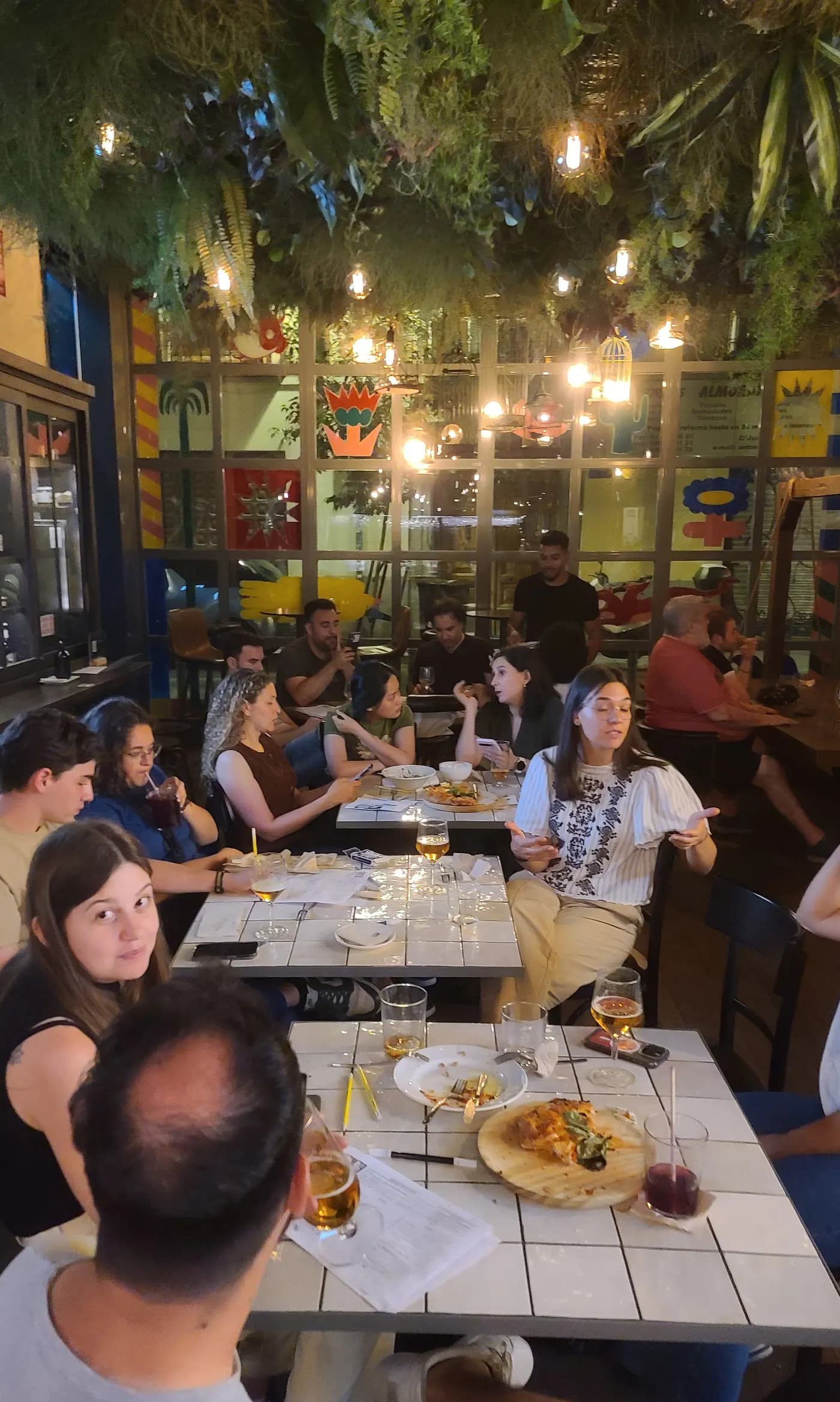 Local lleno durante una Quiz Night